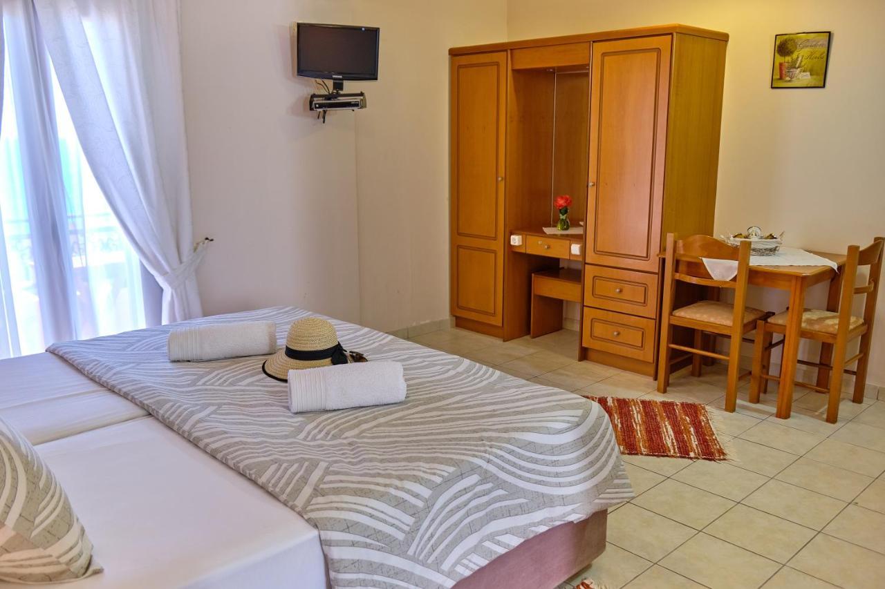 Houmis Apts & Studios Agios Georgios Pagon Dış mekan fotoğraf