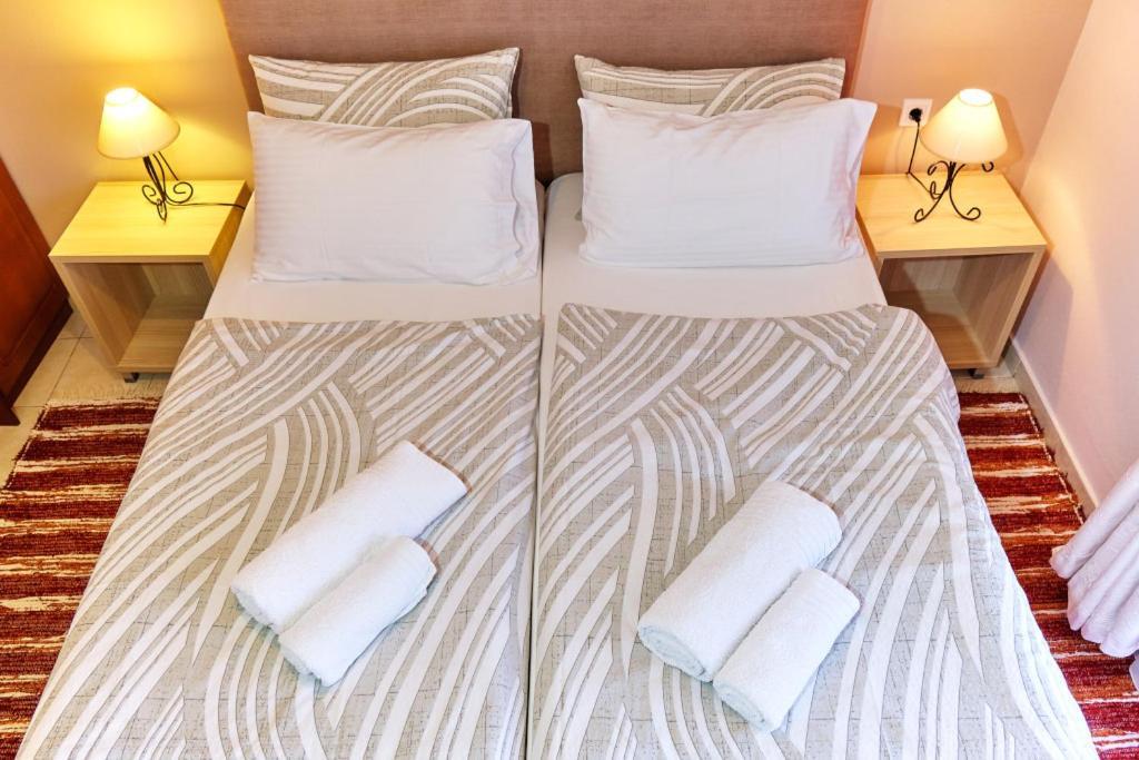 Houmis Apts & Studios Agios Georgios Pagon Dış mekan fotoğraf